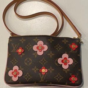 BRAND NEW - Louis Vuitton Monogram Blooming Flowers Double Zip Pochette